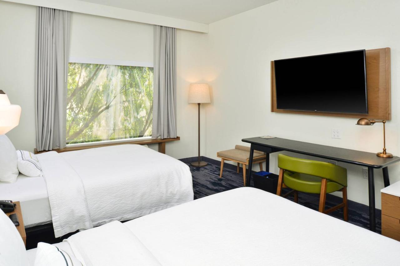Fairfield Inn & Suites By Marriott Charlotte University Research Park Buitenkant foto